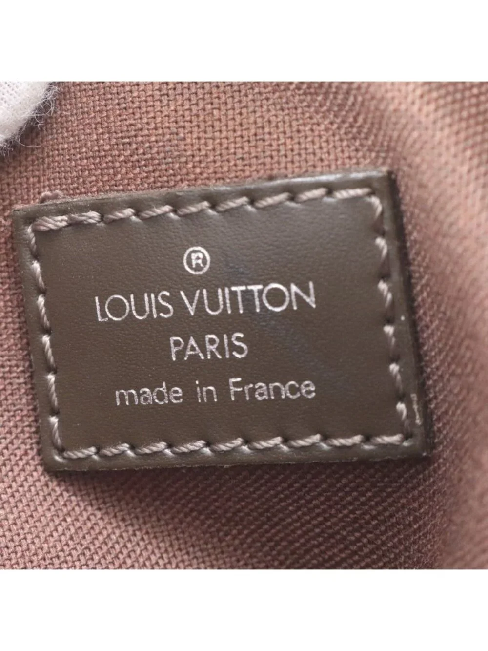 Louis Vuitton Taiga Sayan Leather Shoulder Bag Crossbody Messenger Business